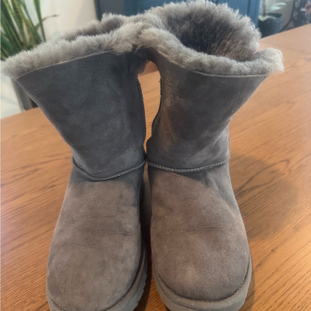 Cozy Grey UGG Shearling-Lined Suede Boots